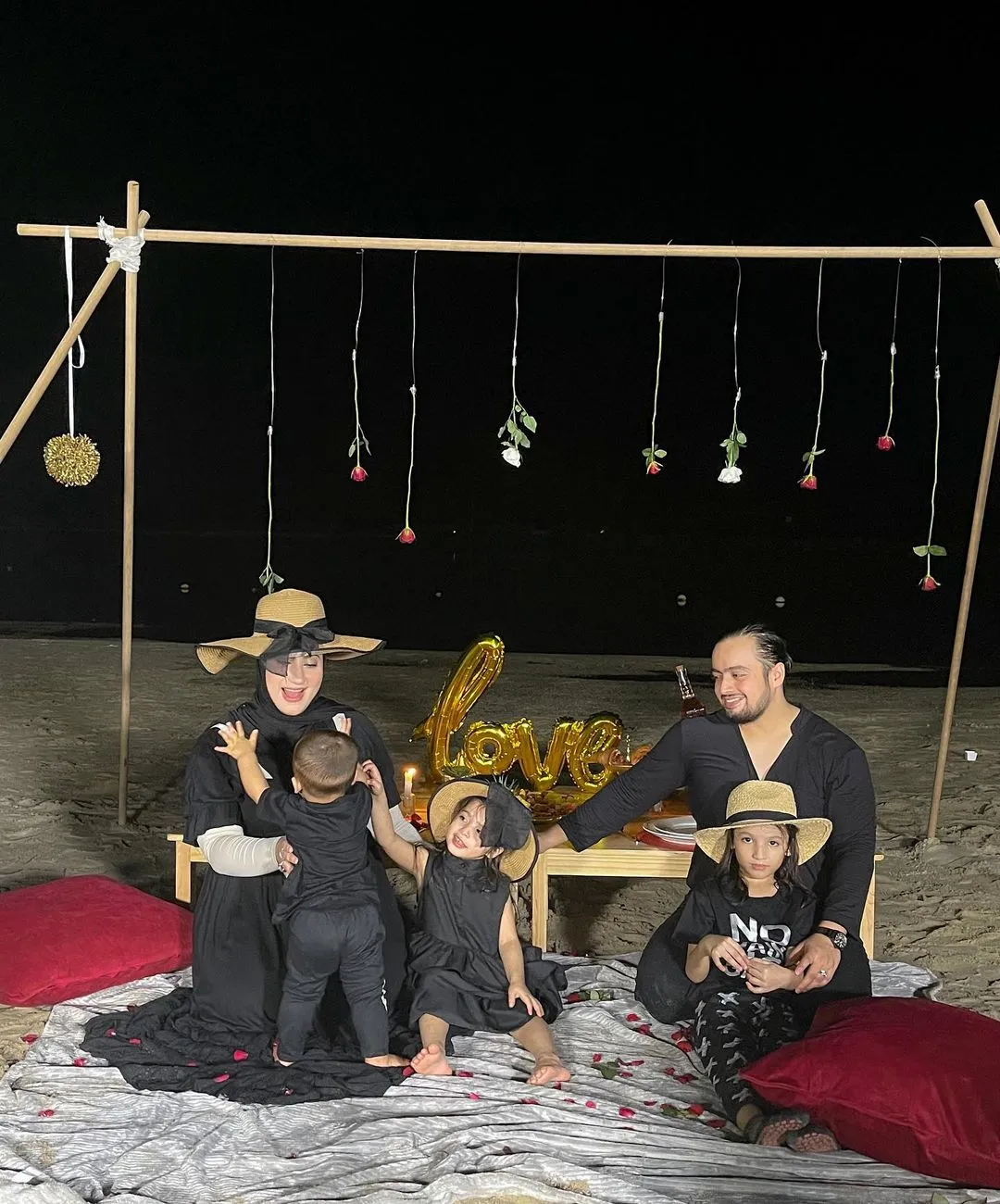 Keluarga Tasyi Athasyia (Credit: Instagram/tasyiiathasyia)