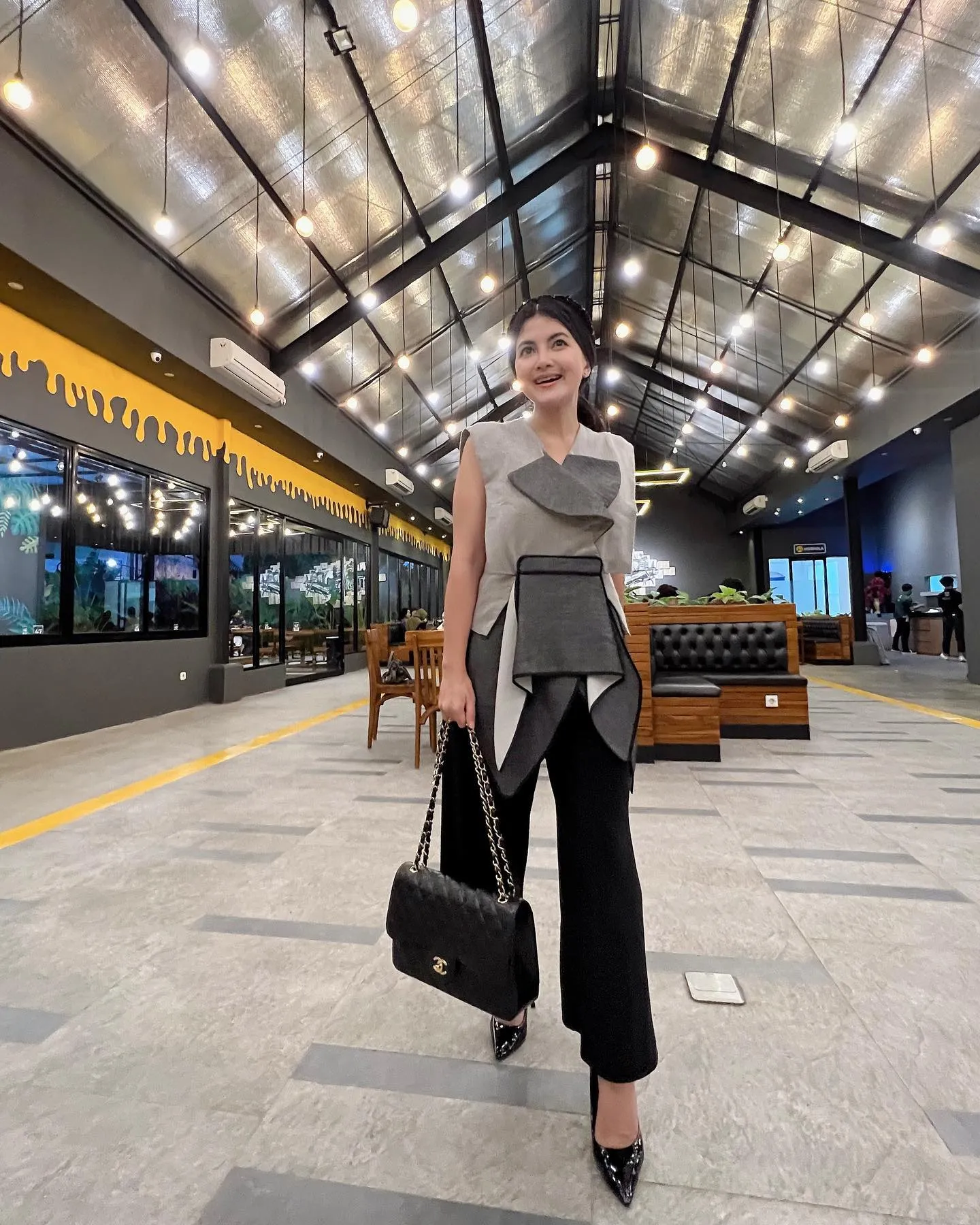 (credit: instagram.com/taniaputri1707)