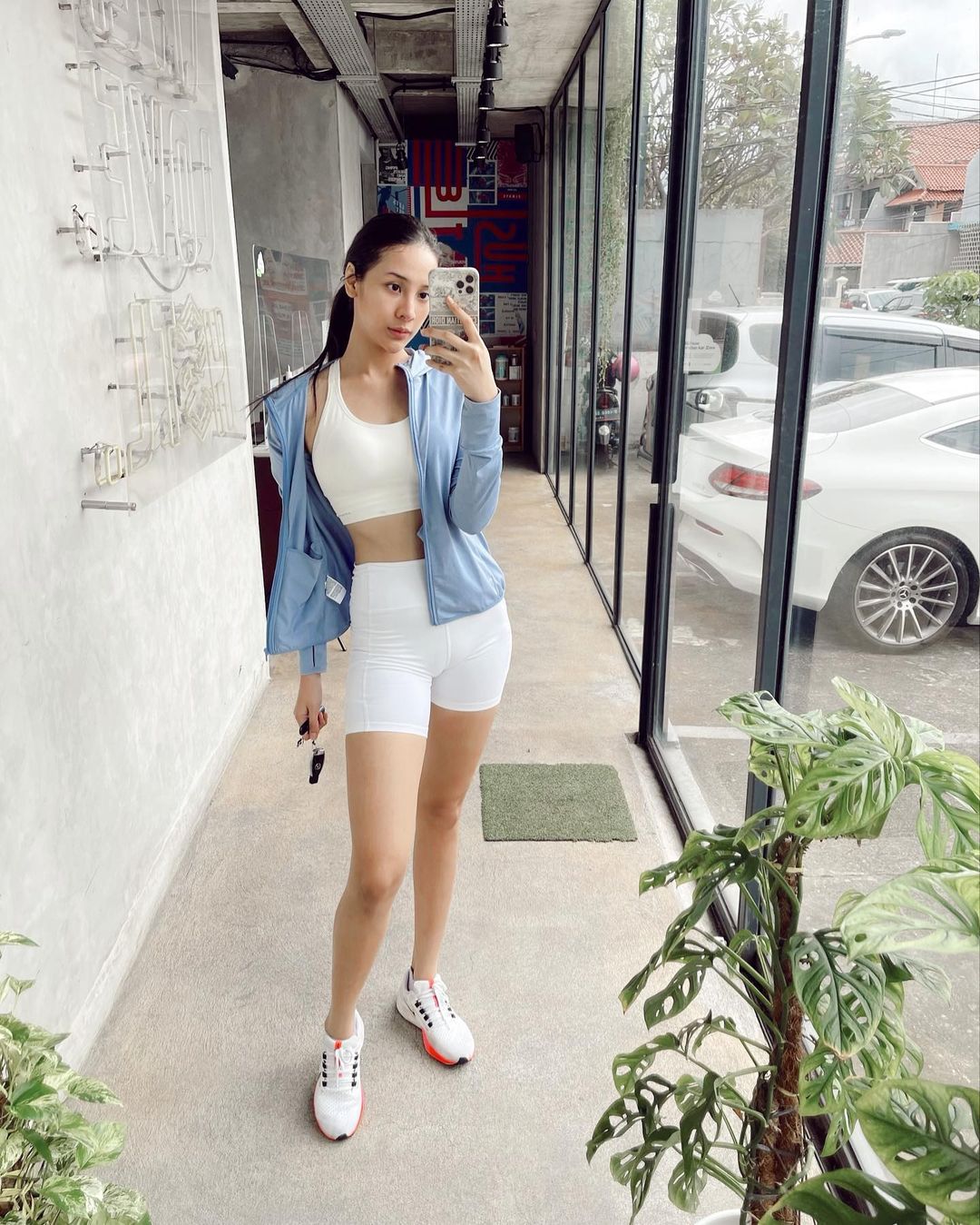 Dulu Dikenal Sebagai Selebgram Dengan Pose Hot Ini Potret Terbaru Anya Geraldine Yang Makin