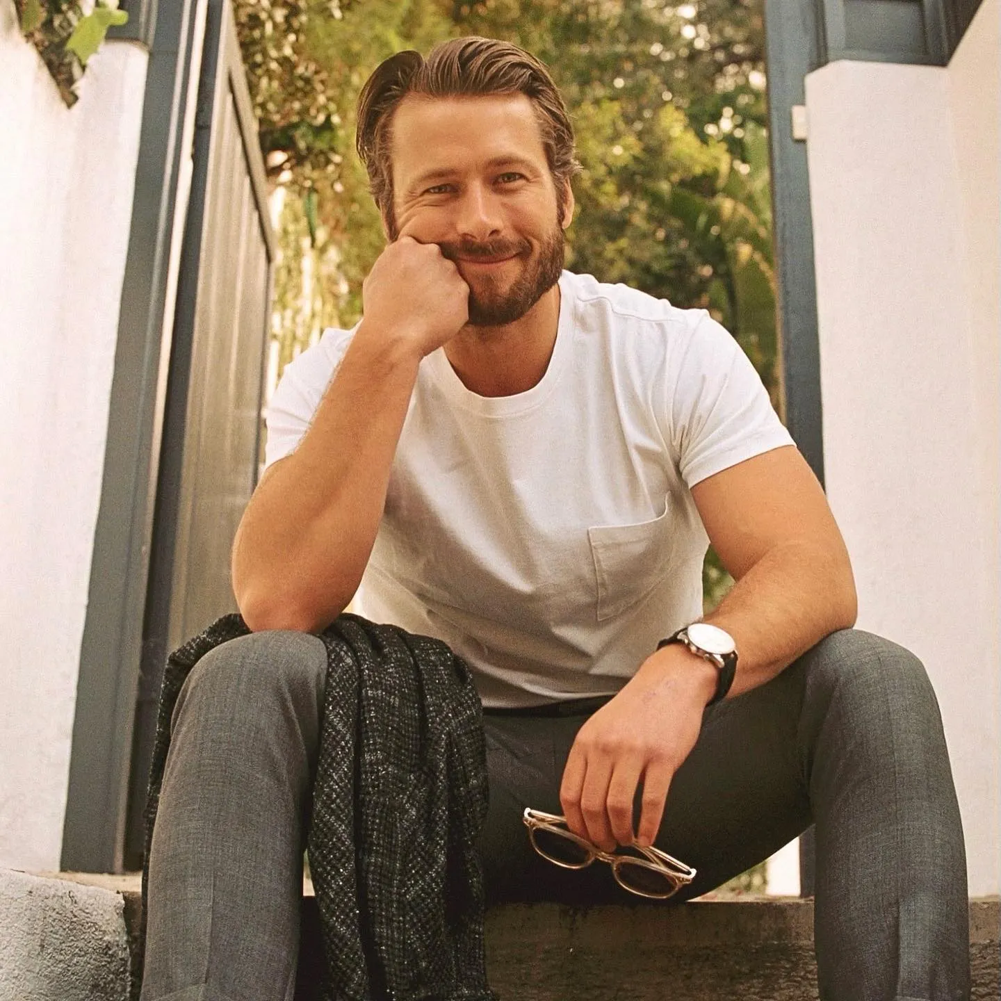 instagram.com/glenpowell