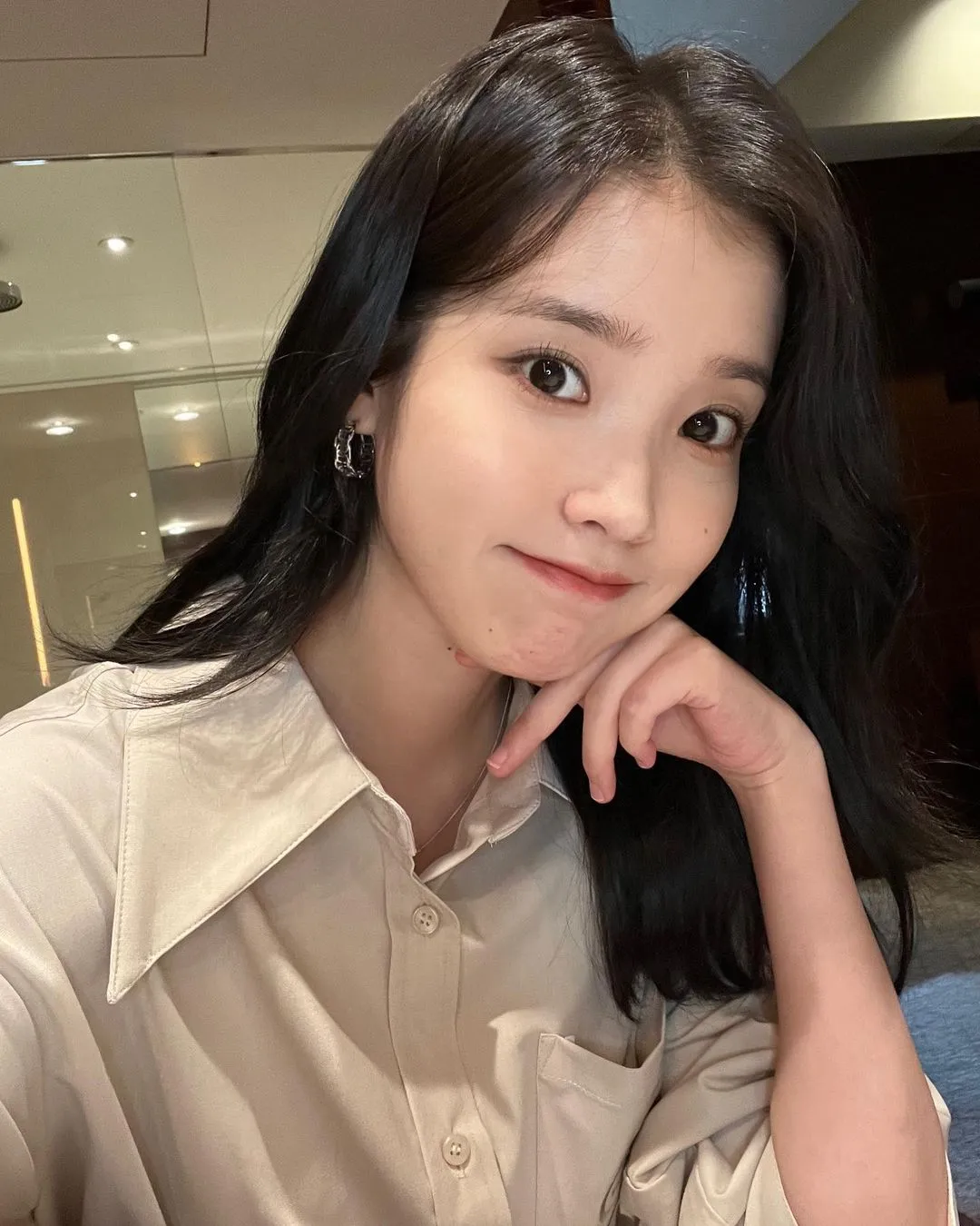 IU