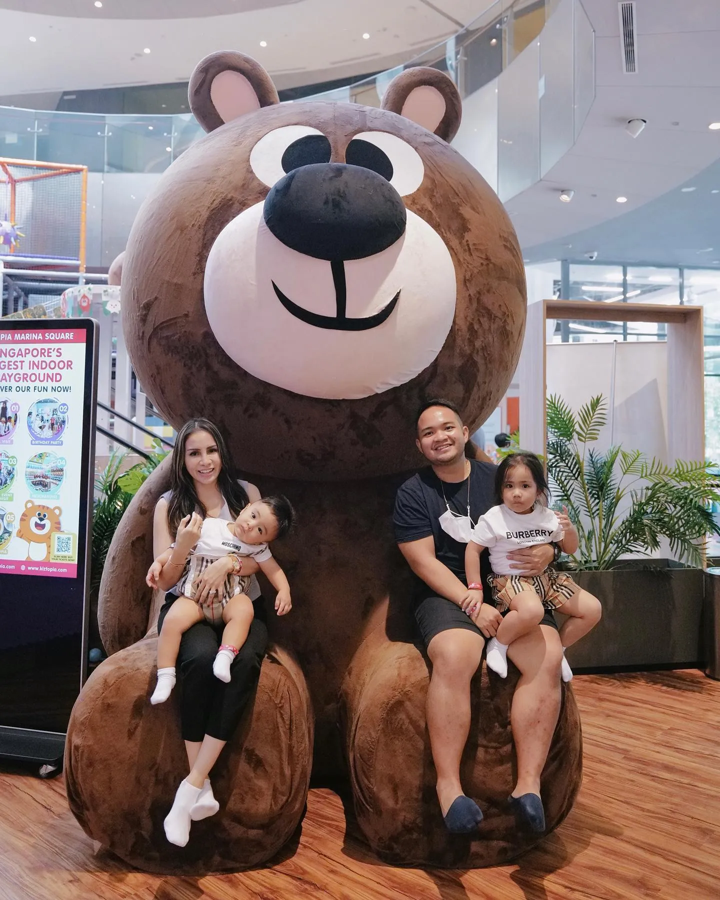 (credit: instagram.com/therealmomogeisha)