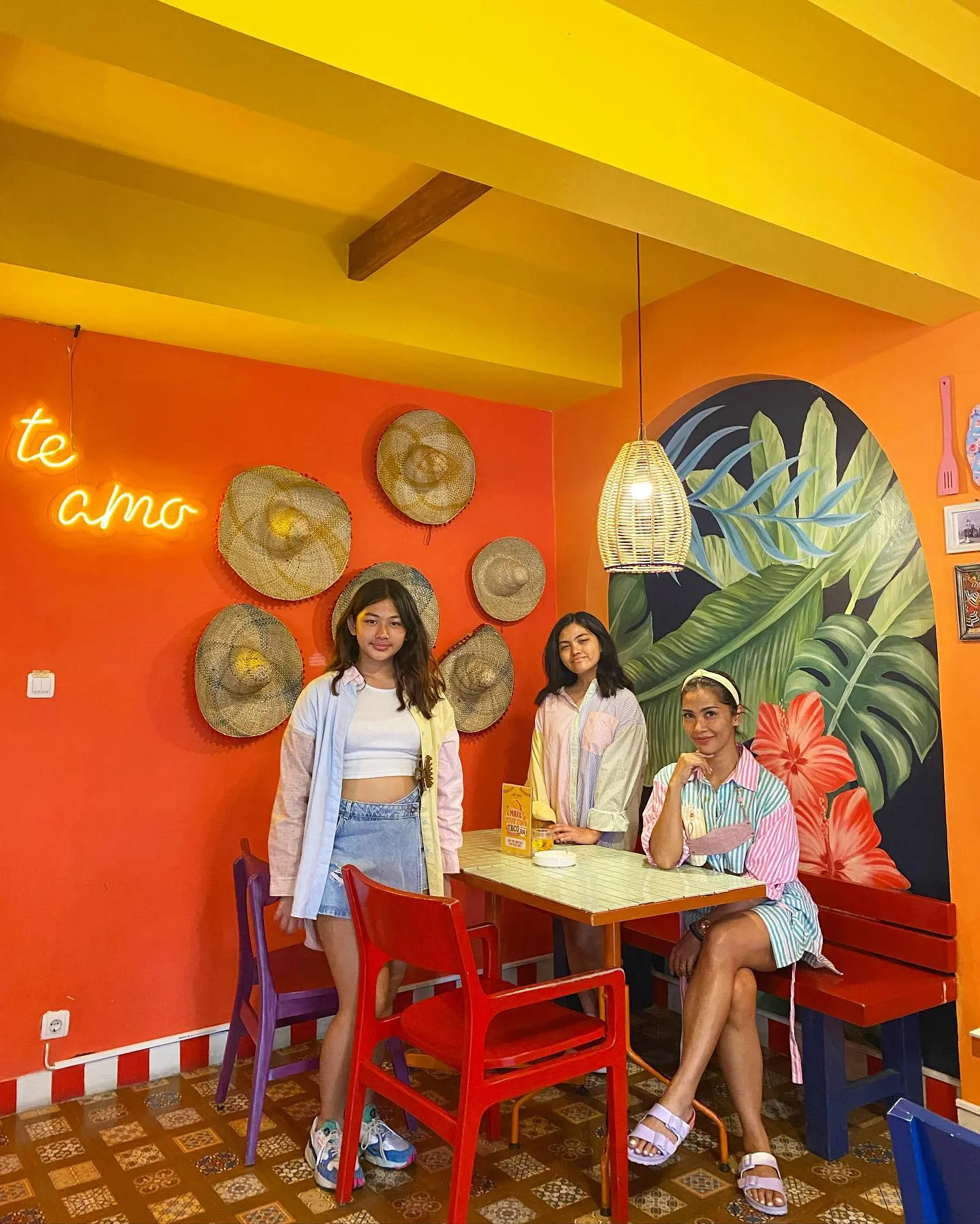 (credit: instagram.com/nadiamulya)