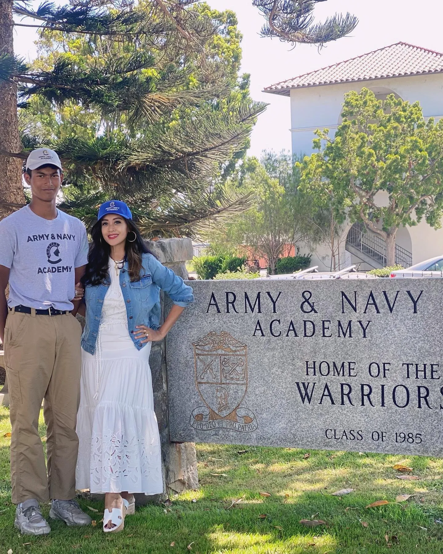 (credit: instagram.com/dps_diahpermatasari)