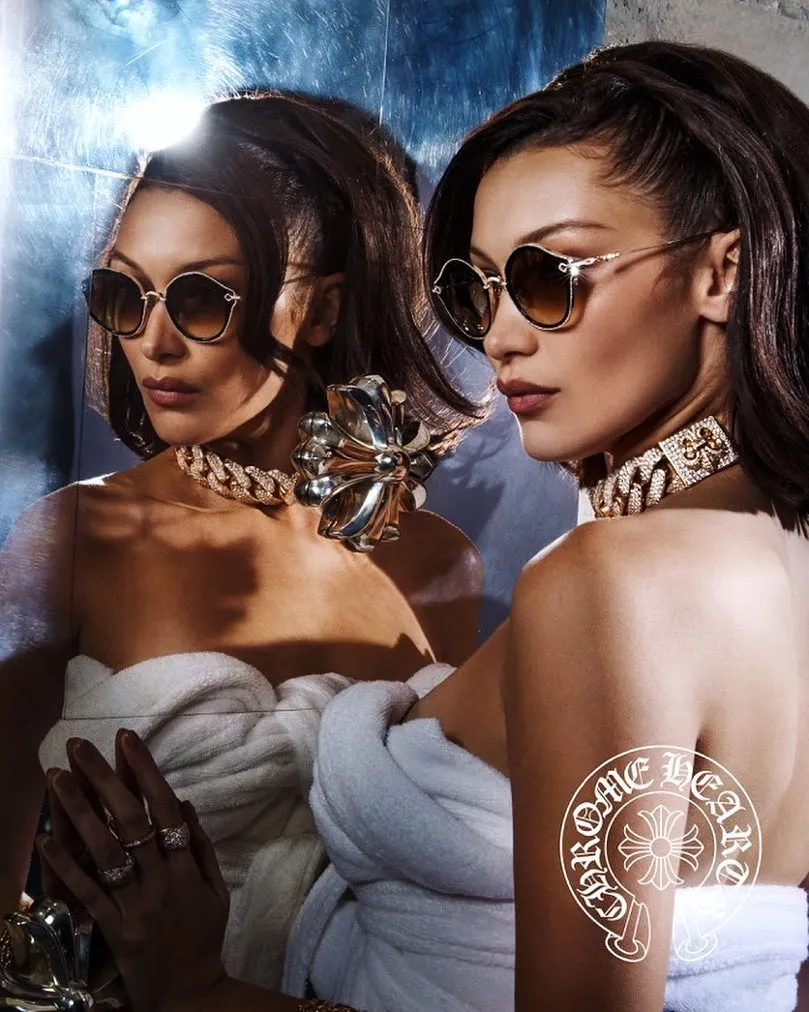 Walau kini sering berpose topless, dulu Bella sering alami tak percaya diri. (instagram.com/bellahadid/)