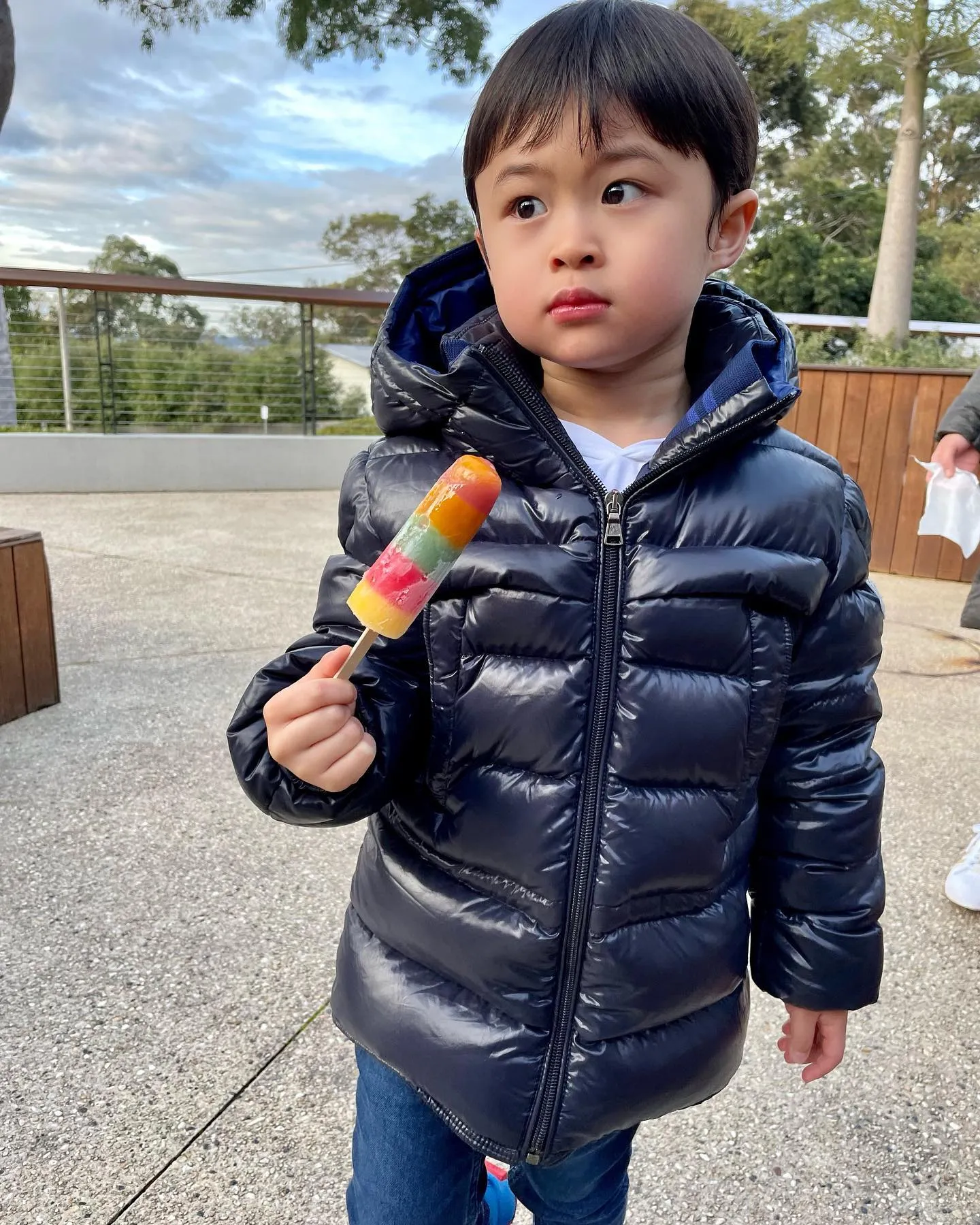 (credit: instagram.com/raphaelmoeis)