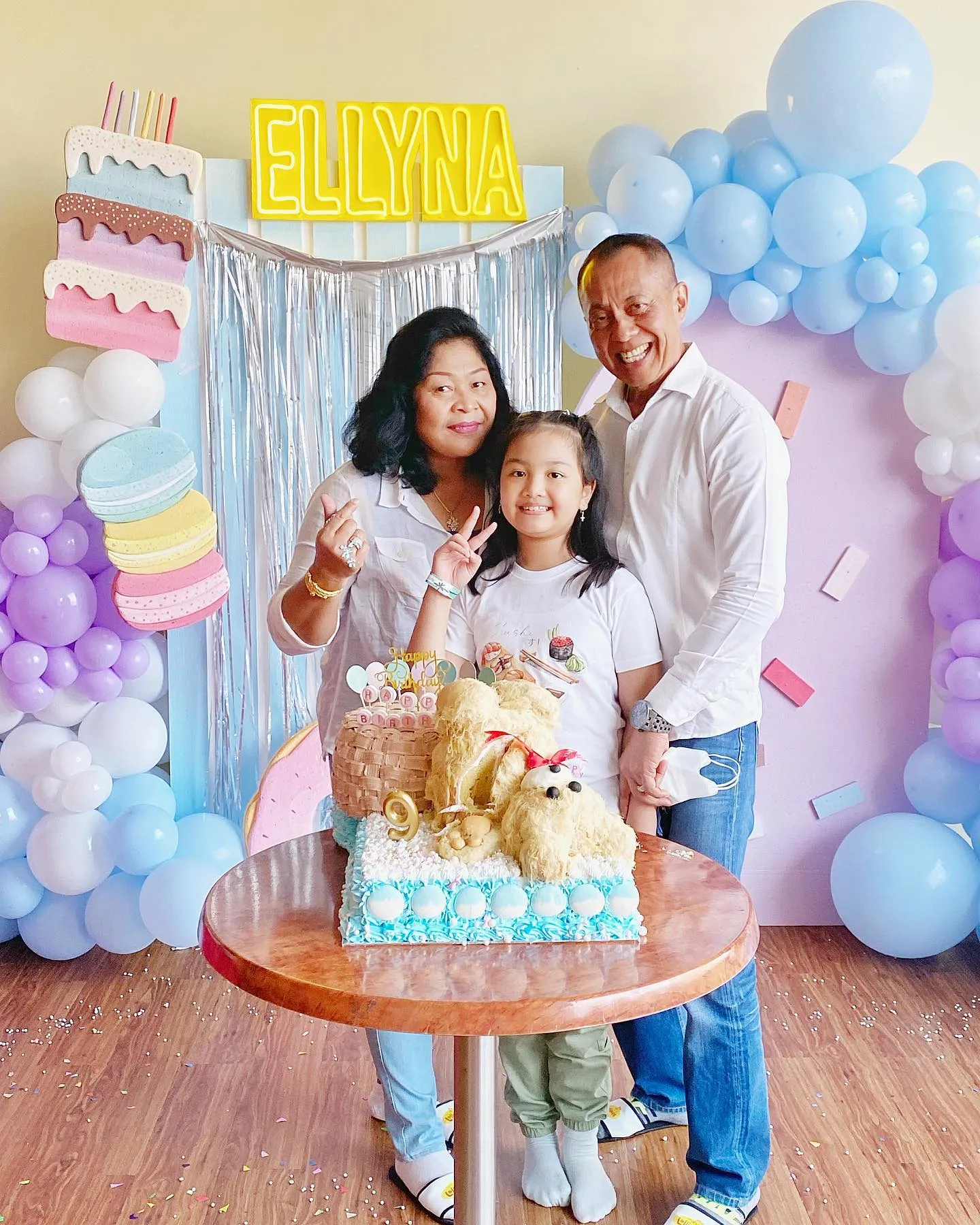 (credit: instagram.com/lizaellyp)