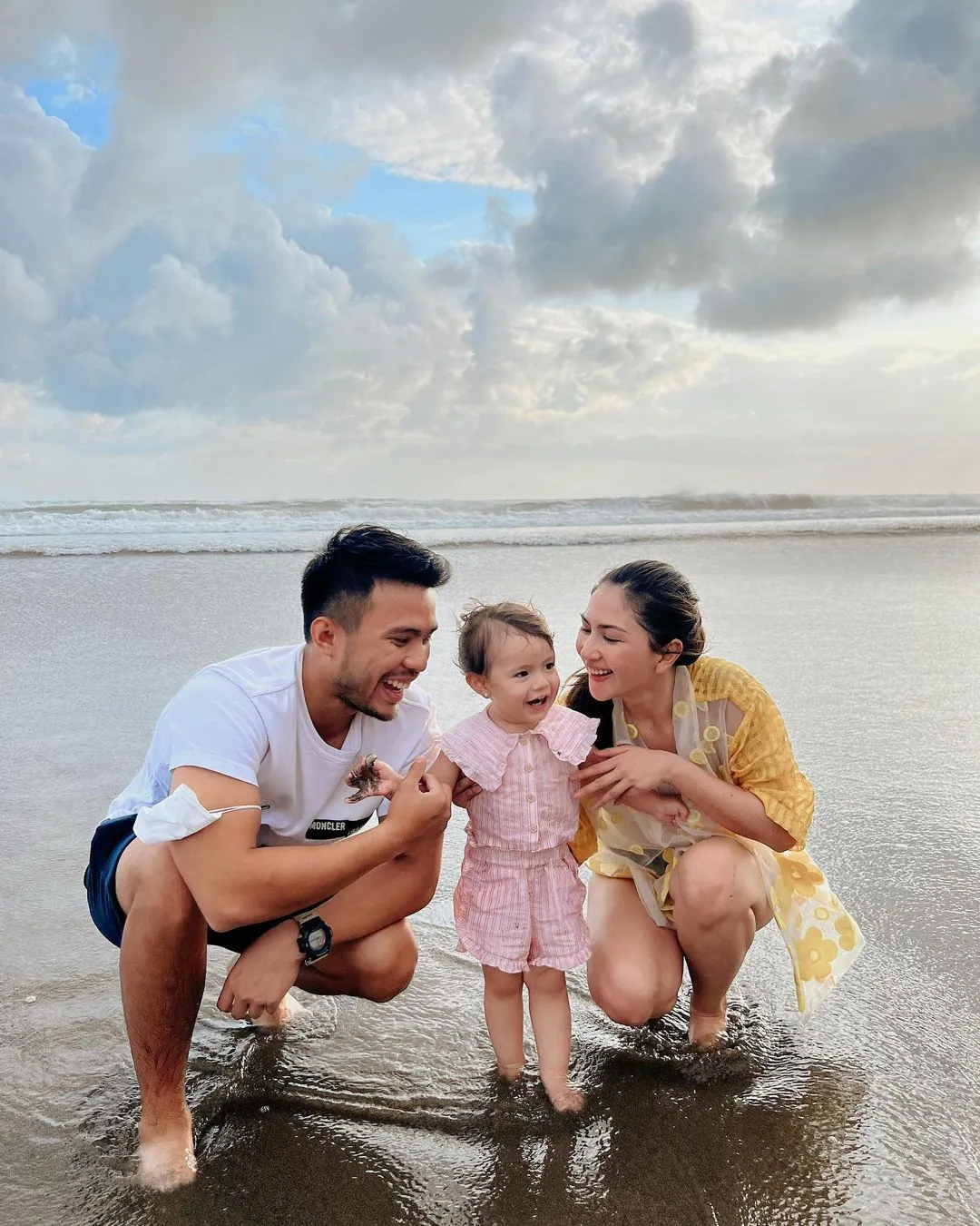 Jessica Mila dan Pacar Momong Anak Asmirandah (Credit: Instagram/jscmila)