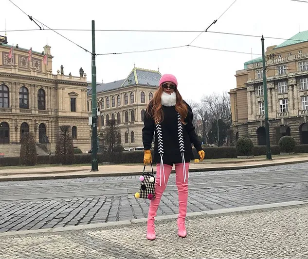 Titi DJ tampil nyentrik di Praha / Credit: Instagram - ti2dj