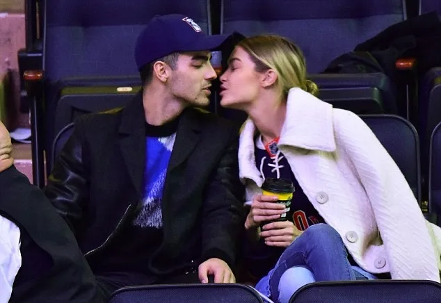 Gigi Hadid pernah pacaran dengan Joe Jonas © Splashnews.com