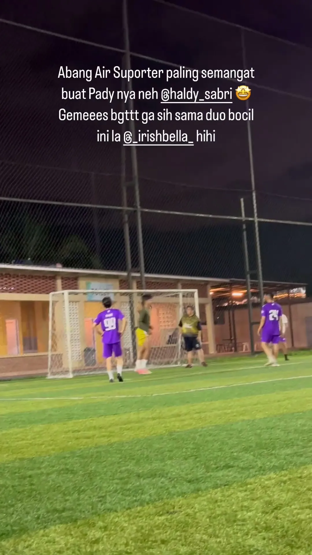 Potret Irish Bella dukung Haldy Sabri (credit: Instagram.com/_irishbella_/)