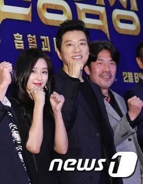KIm Ji Won beradu akting dengan aktor senior Kim Myung Min di film DETECTIVE K: SECRET OF THE LIVING DEAD. Di sini juga ada Oh Dal Soo, Lee Min Ki, dan Kim Bum. 