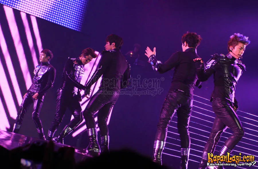 2PM ketika tampil di Indonesia pada 8 Desember 2012 ©KapanLagi.com®