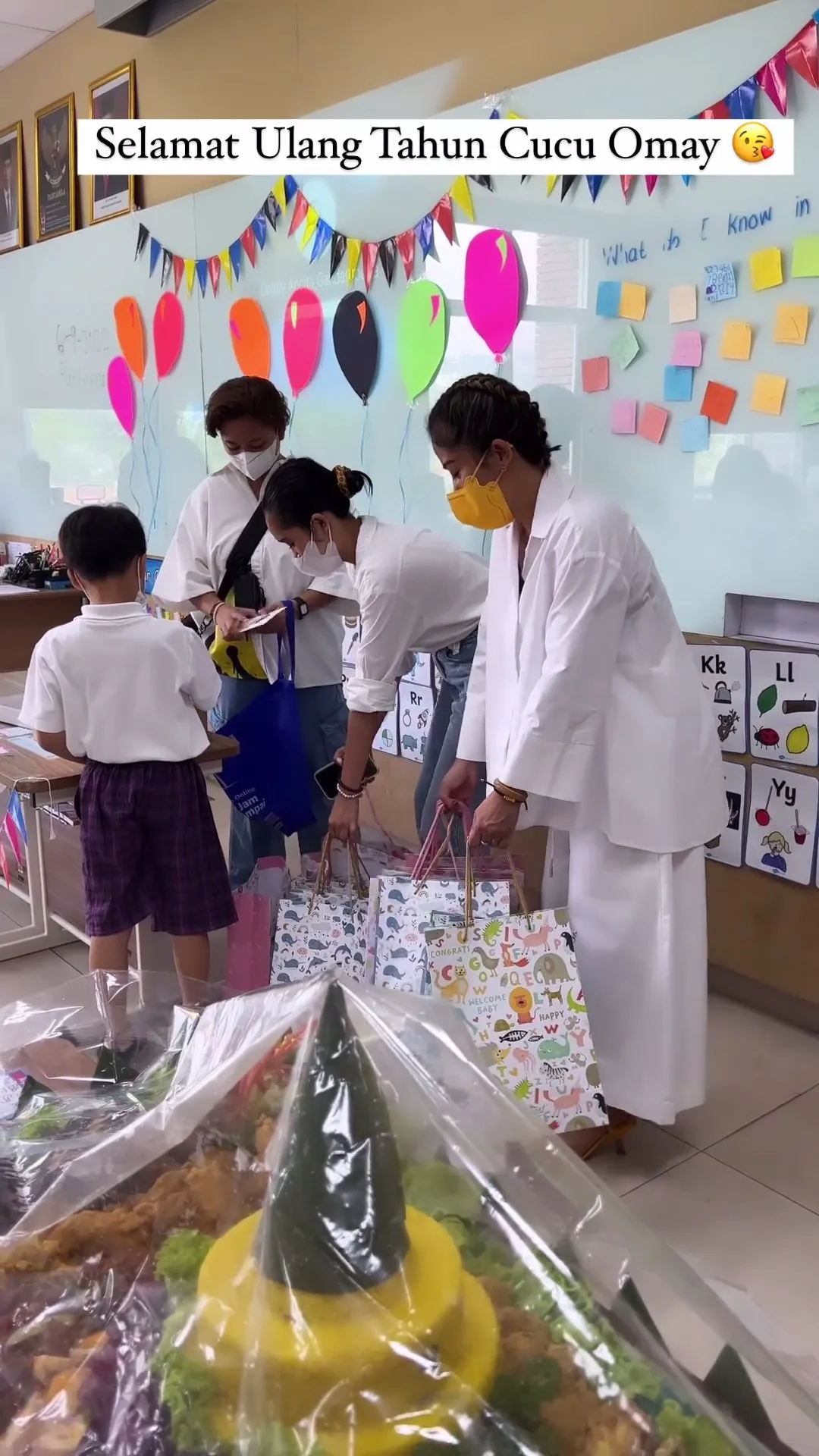 (credit: Instagram.com/farida.nurhan/)