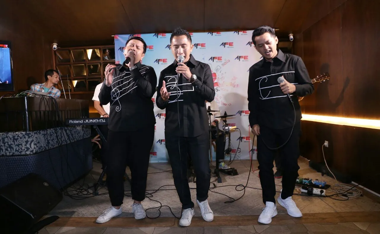 Menariknya, 3 Composer hanya membutuhkan waktu 2 minggu untuk mengerjakan single 'Bangun Cinta' © KapanLagi.com/Fikri Alfi Rosiyadi