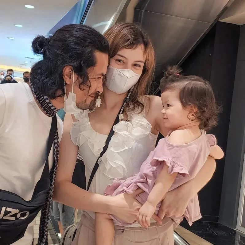 (credit: instagram.com/edward_akbar)