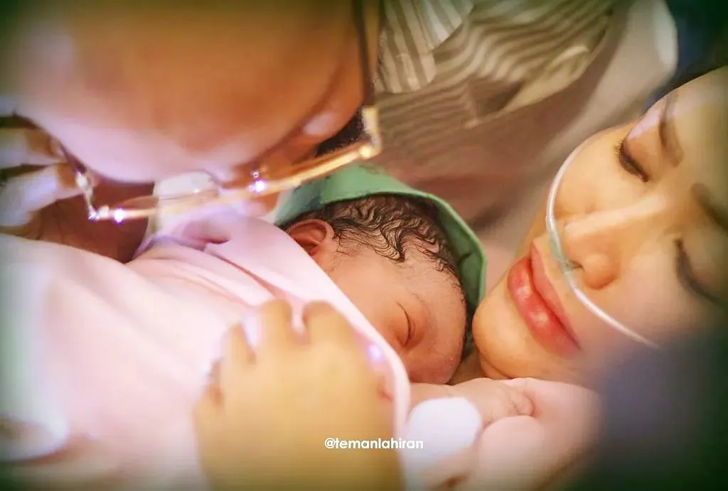 Potret Roro Fitria Bareng Suami (Credit: Instagram/roro.fitria1989)