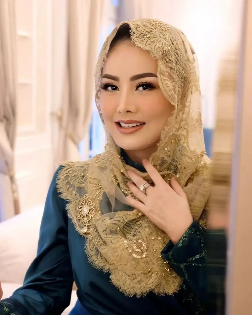 (credit: instagram.com/cici_faramida)