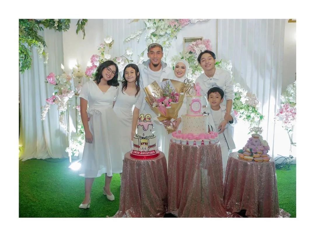 Perayaan Ultah Okie Agustina (Credit: Instagram/okieagustina_)