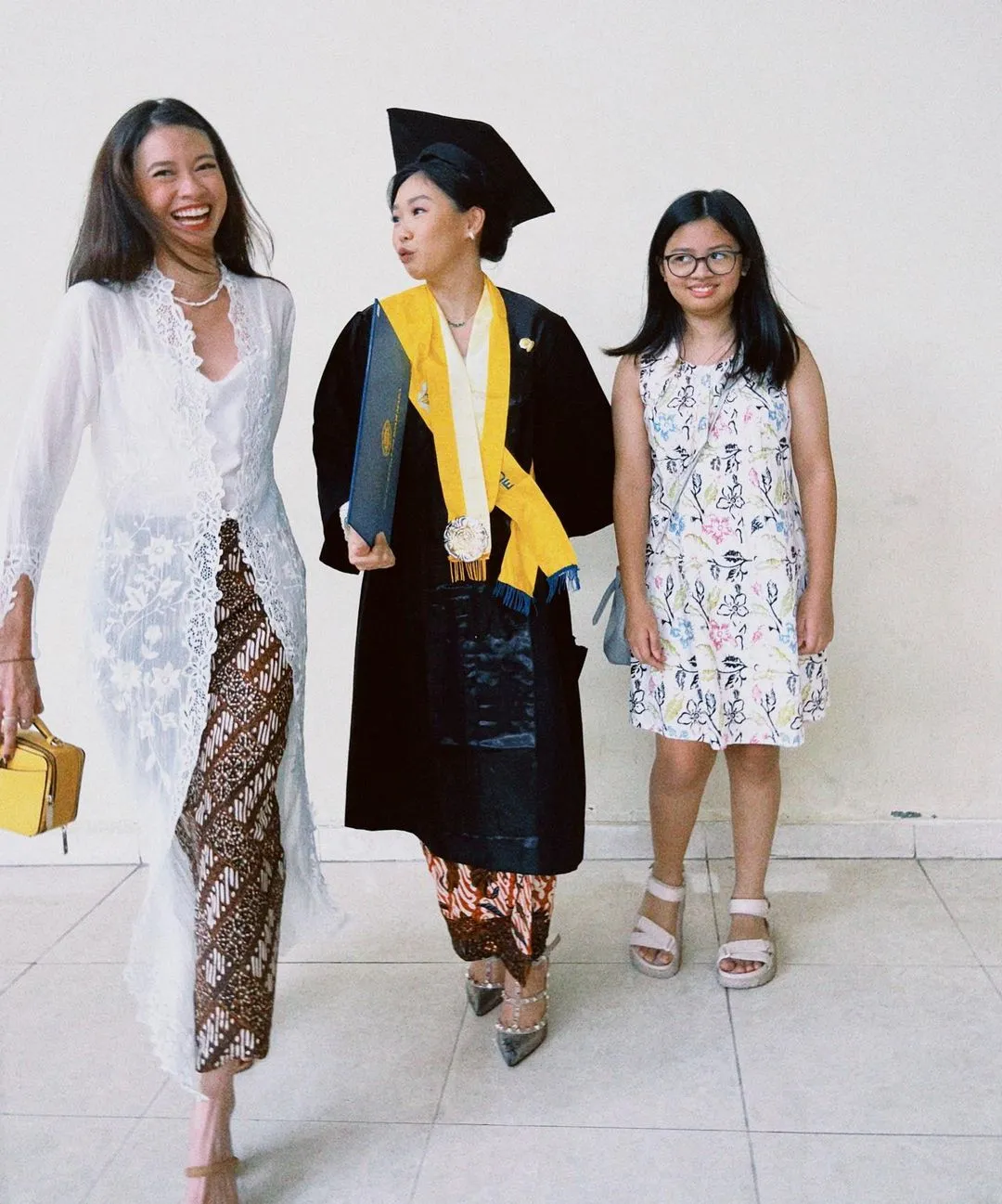 Momen Wisuda Reina Kato Adik Yuki Kato (Credit: Instagram/yukikt)