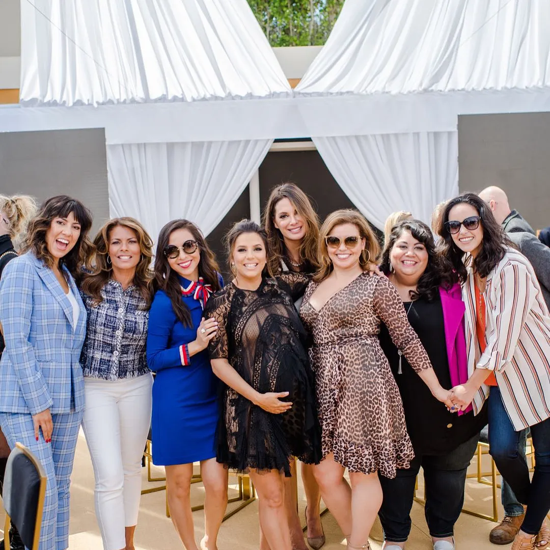 Para sahabat dan pendukung nomor satu Eva Longoria. © instagram.com/EvaLongoria