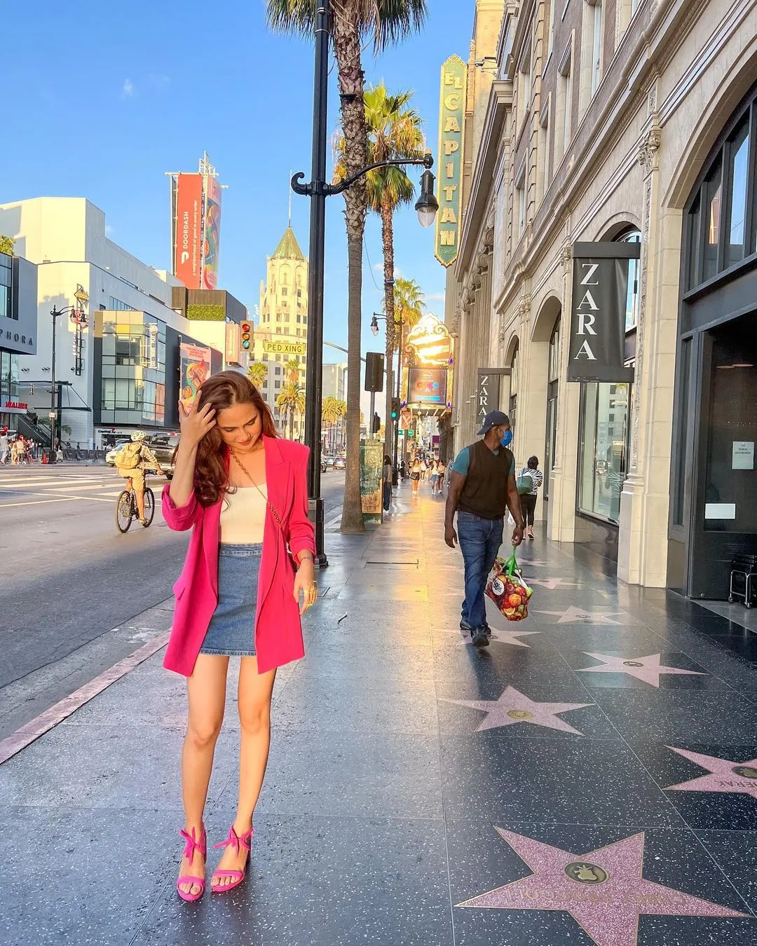 Potret Syifa Hadju Jalan-Jalan di LA (Credit: Instagram/syifahadjureal)