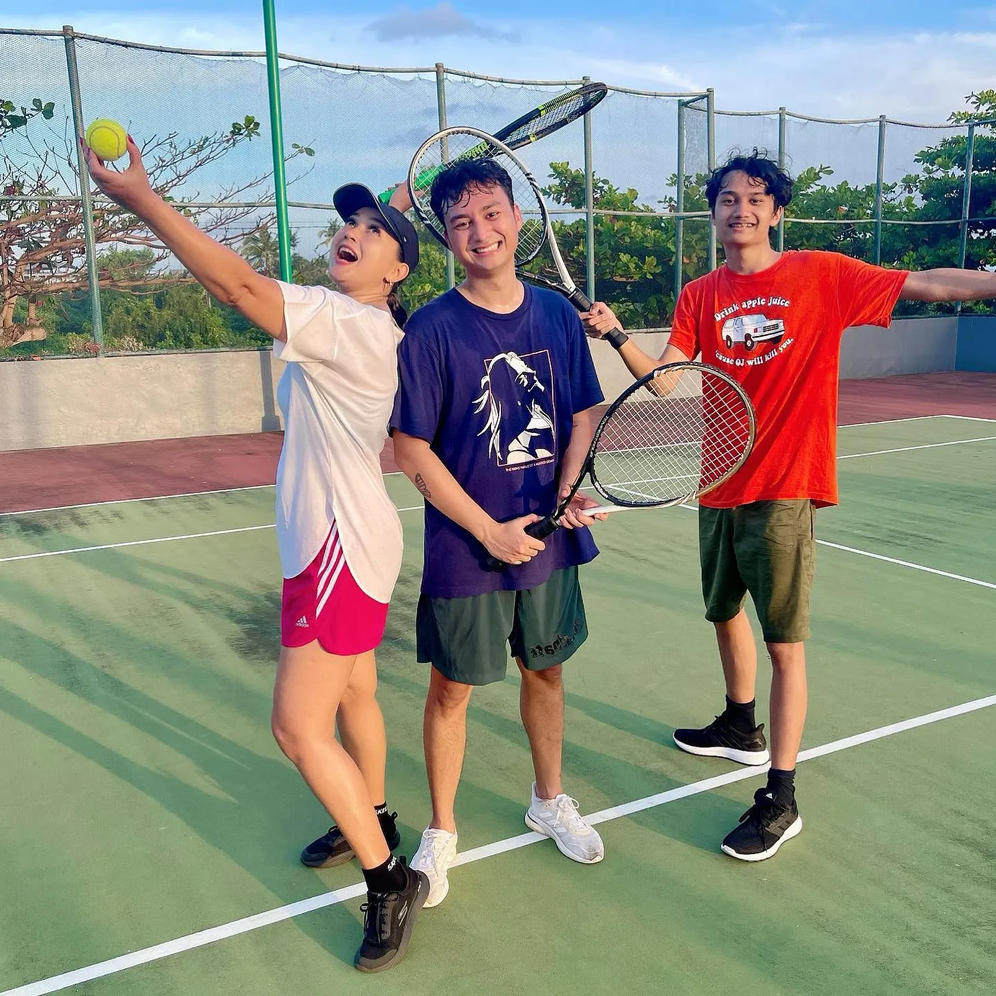 (credit: instagram.com/irawbw)