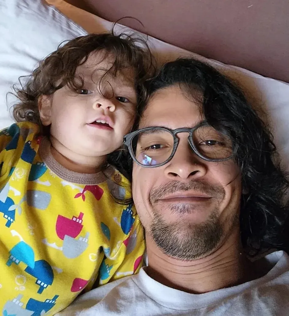 (credit: instagram.com/edward_akbar)