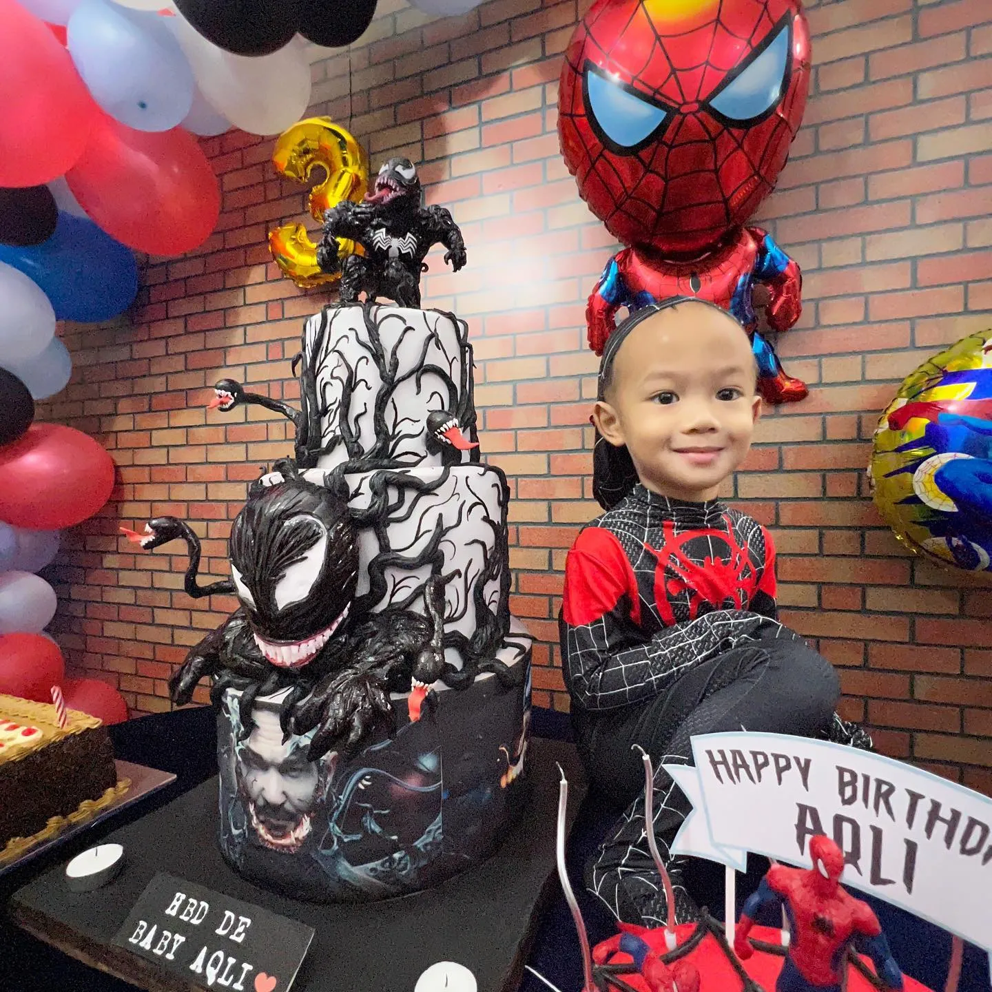 (credit: instagram.com/mrsayudewi)