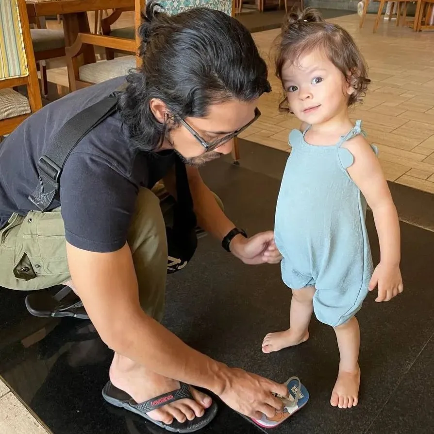 (credit: instagram.com/edward_akbar)