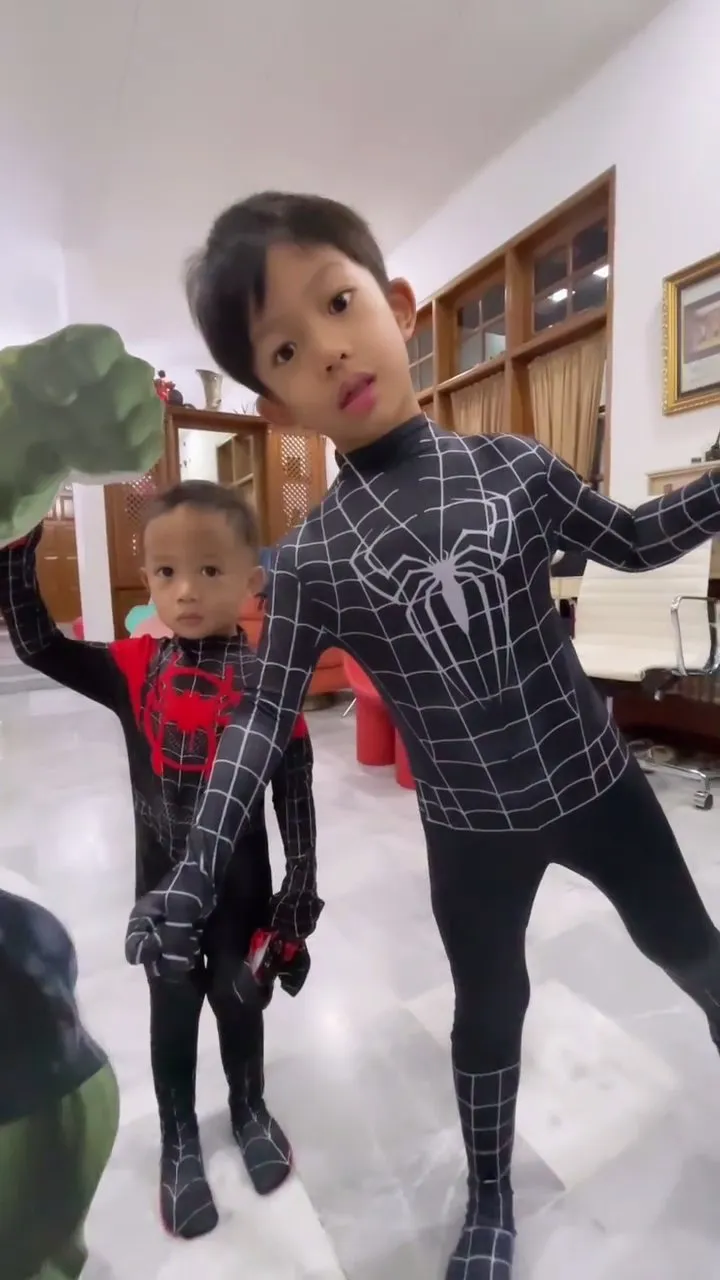 (credit: instagram.com/mrsayudewi)