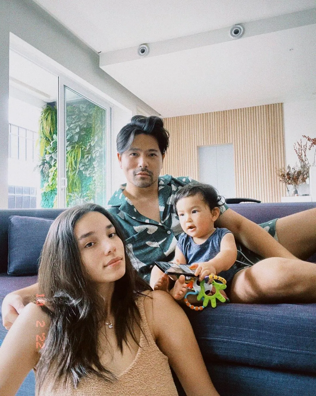 Keluarga Vanessa Lima dan Erick Iskandar (Credit: Instagram/vanessaaiskandar)