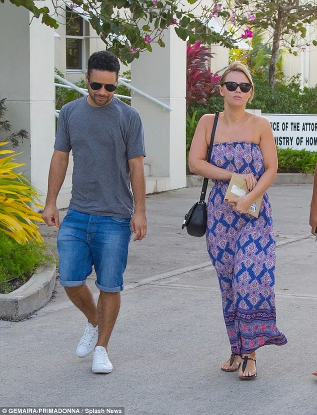 Kimberley dan Justin tengah mempersiapkan pernikahan di Barbados. ©Splas News via Dailymail.co.uk