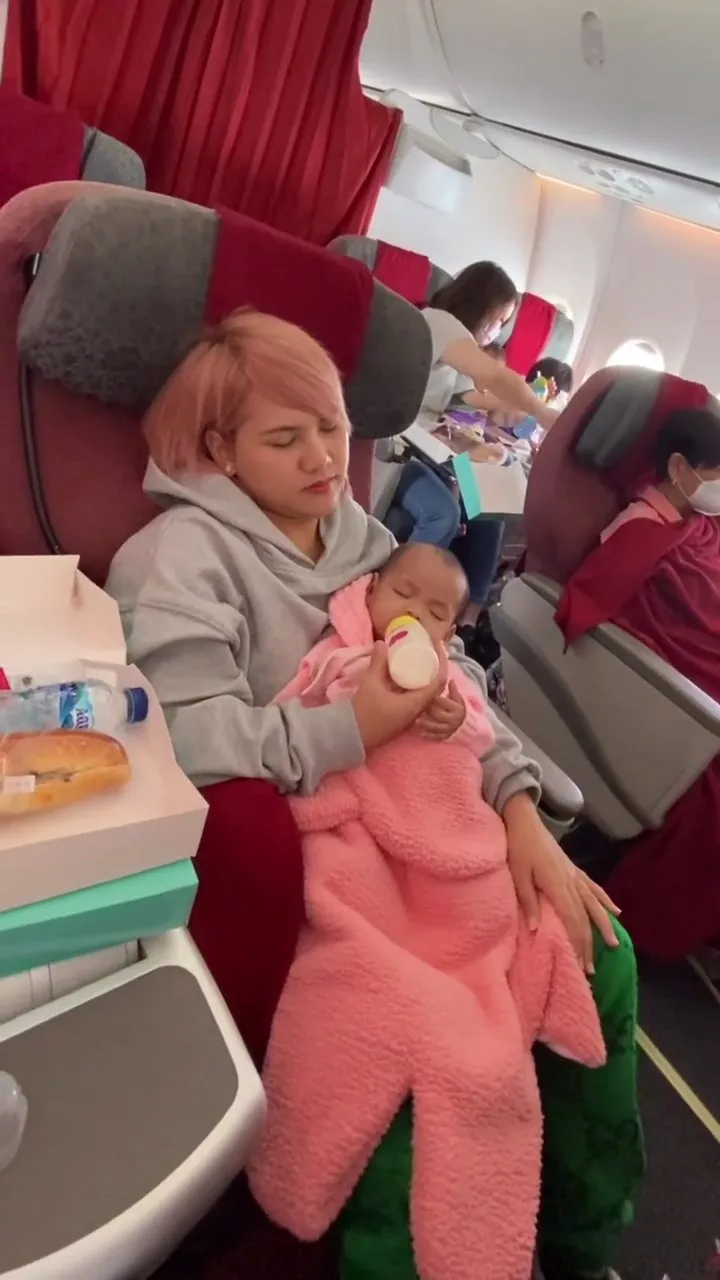 Telaten Banget Momong Anak