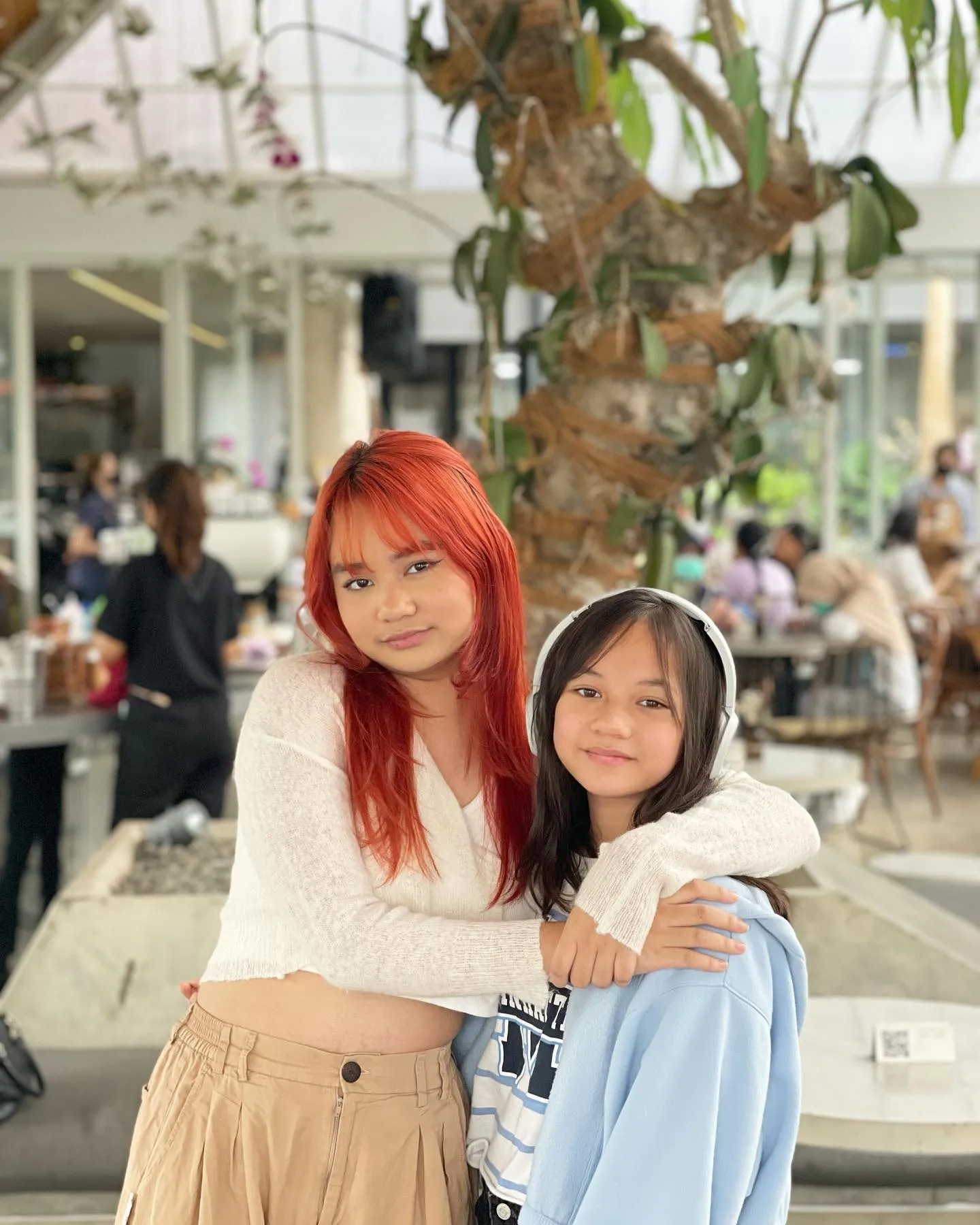 (credit: instagram.com/monaratuliu)