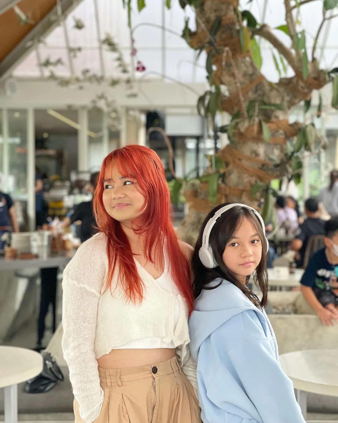 (credit: instagram.com/monaratuliu)
