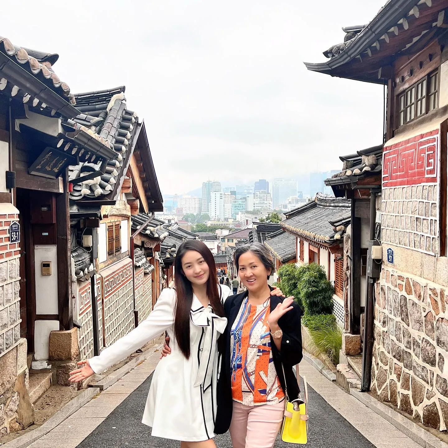 (credit: instagram.com/natashawilona12)