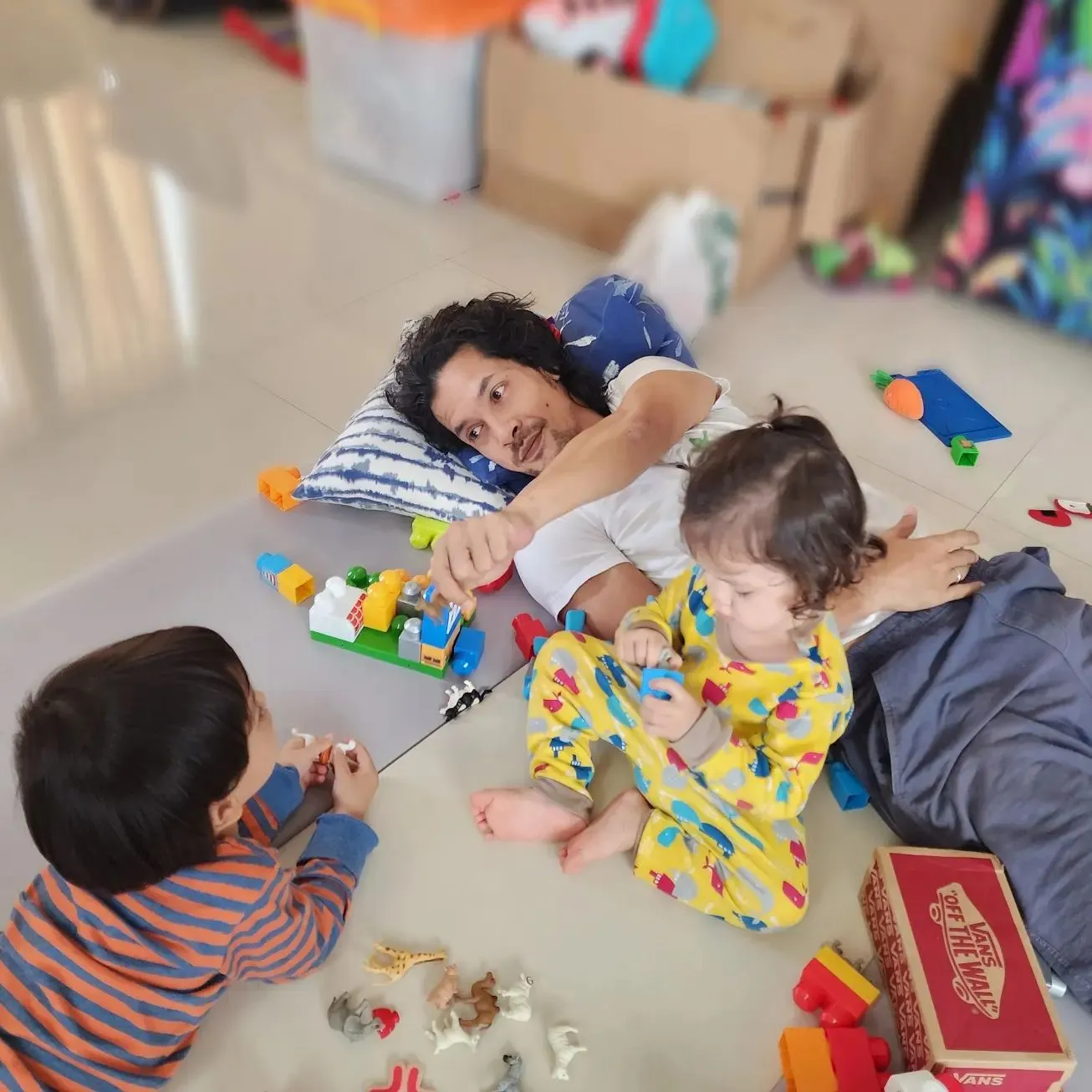 (credit: instagram.com/edward_akbar)