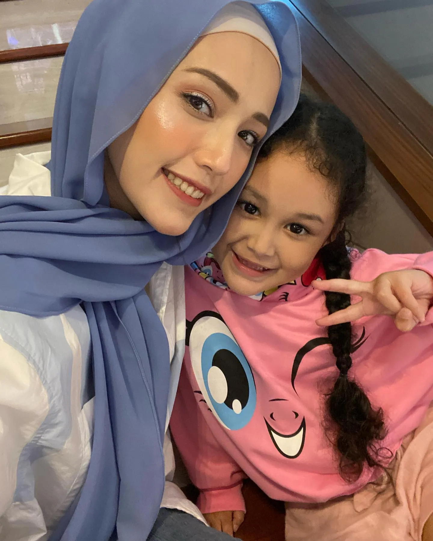 (credit: instagram.com/adeliapasha)