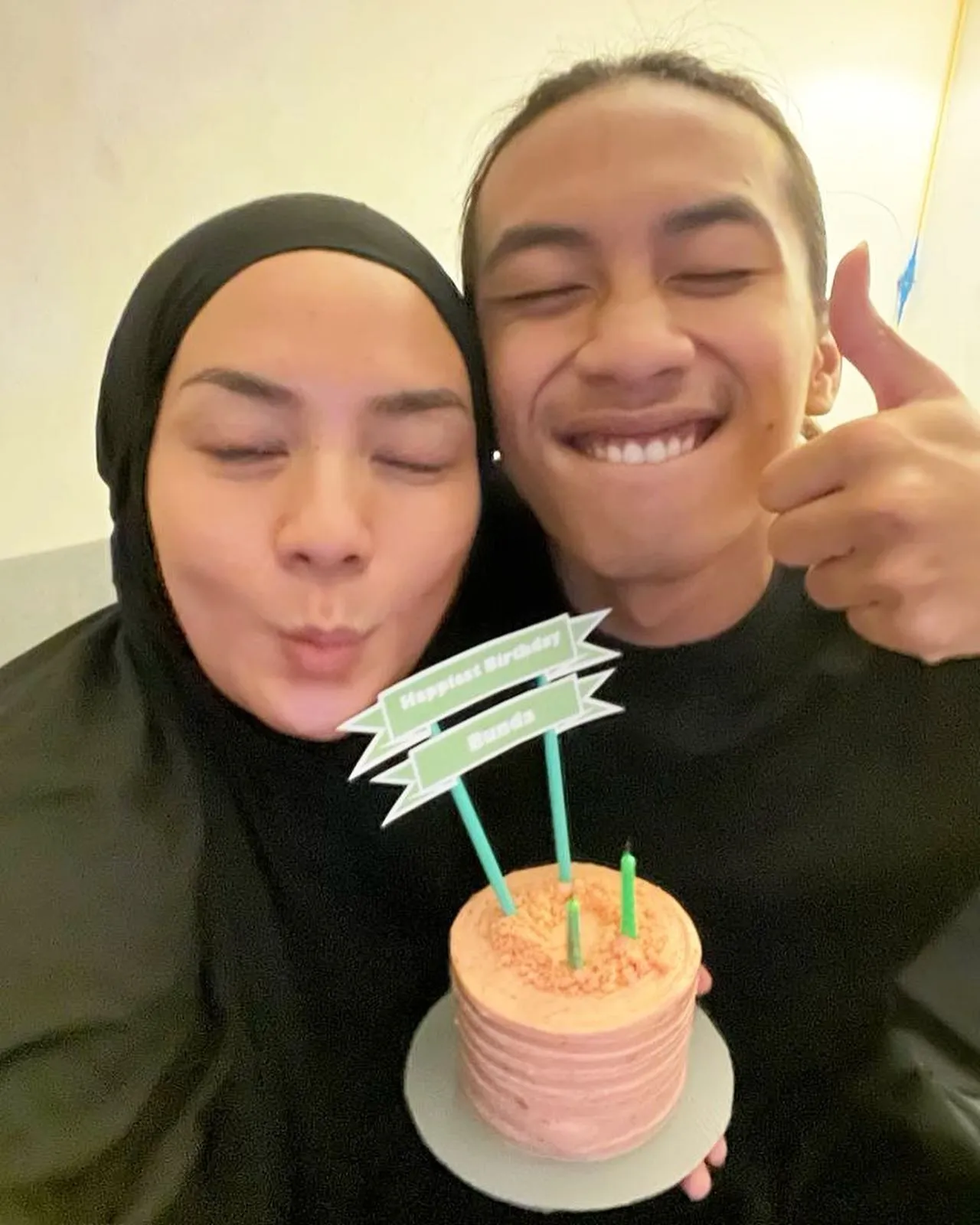 (credit: instagram.com/ennolerian_)