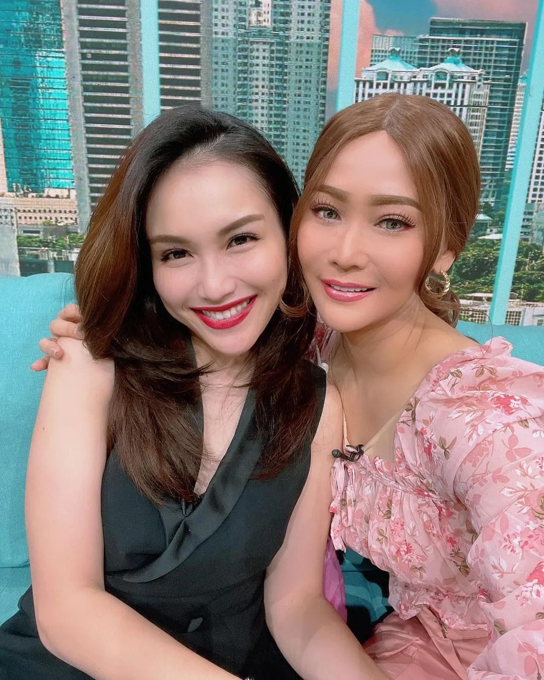 Ayu Ting Ting dan Inul Daratista (Credit: Instagram/ayutingting92/inul.d)