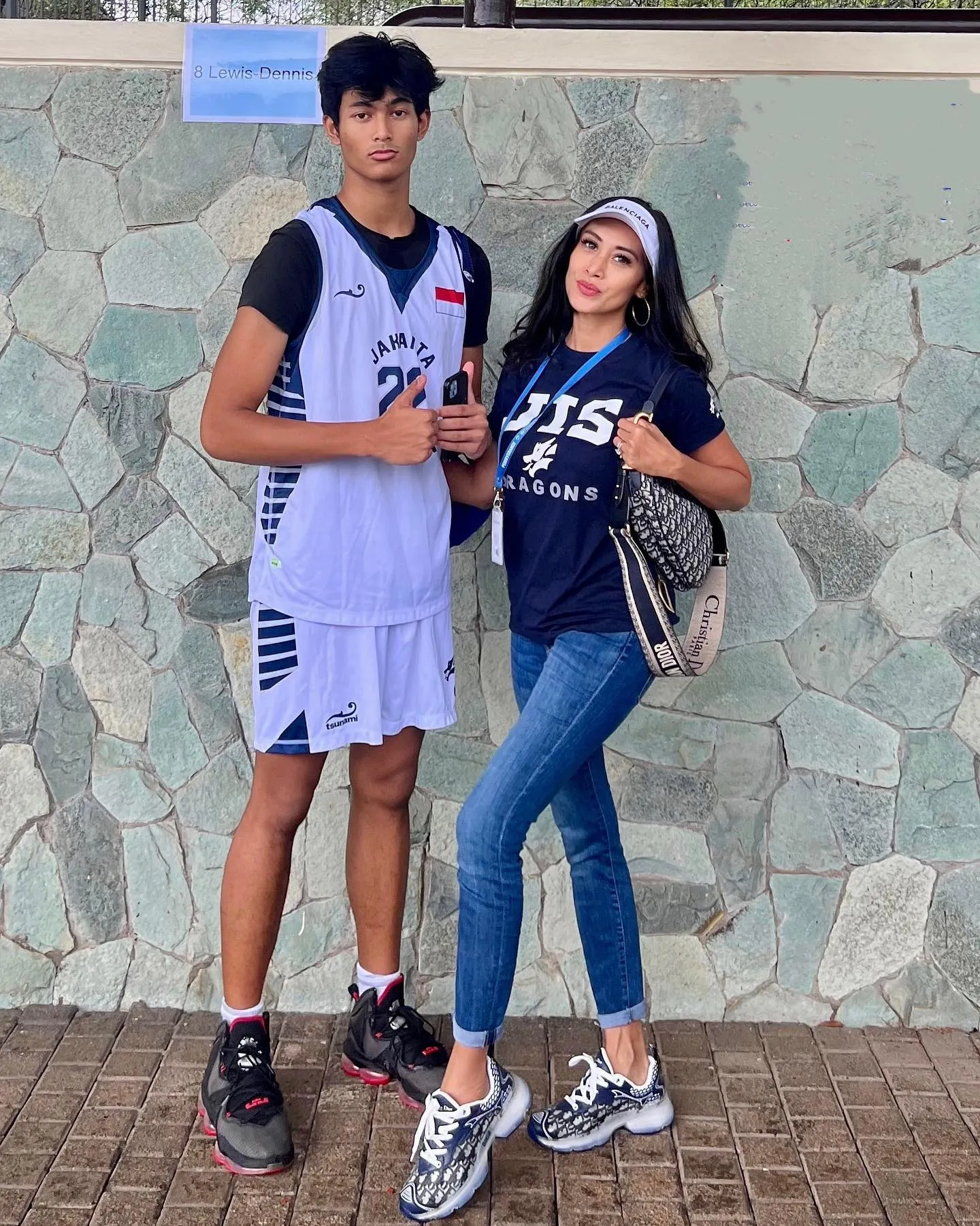 (credit: instagram.com/dps_diahpermatasari)