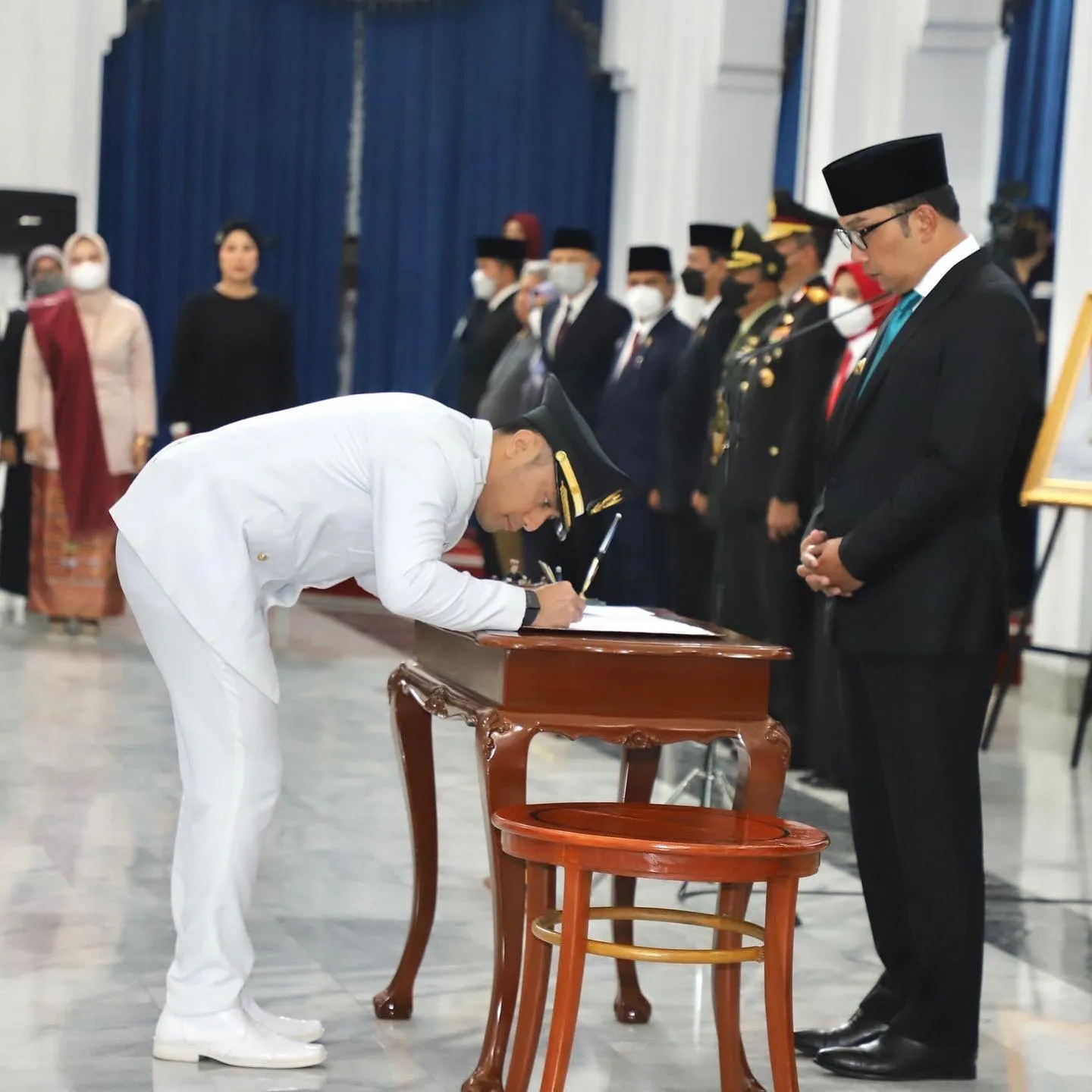 (credit: instagram.com/hengkykurniawan)