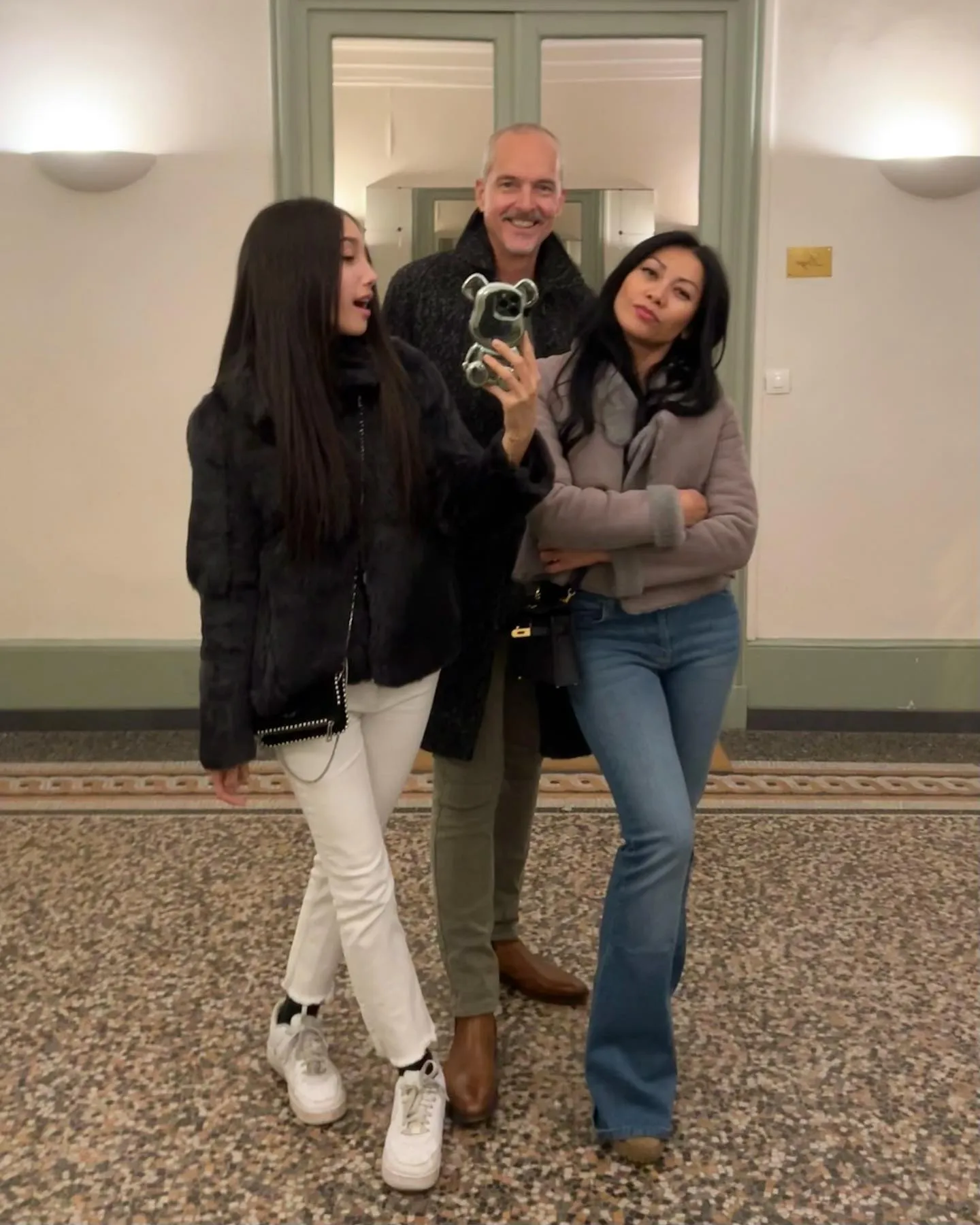 (credit: instagram.com/anggun_cipta)
