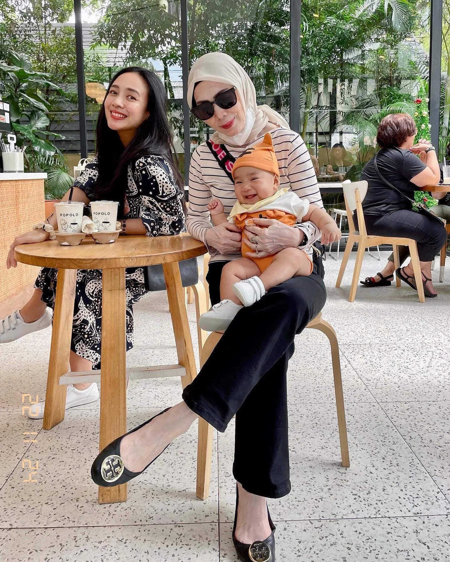 (credit: instagram.com/dea_ananda)