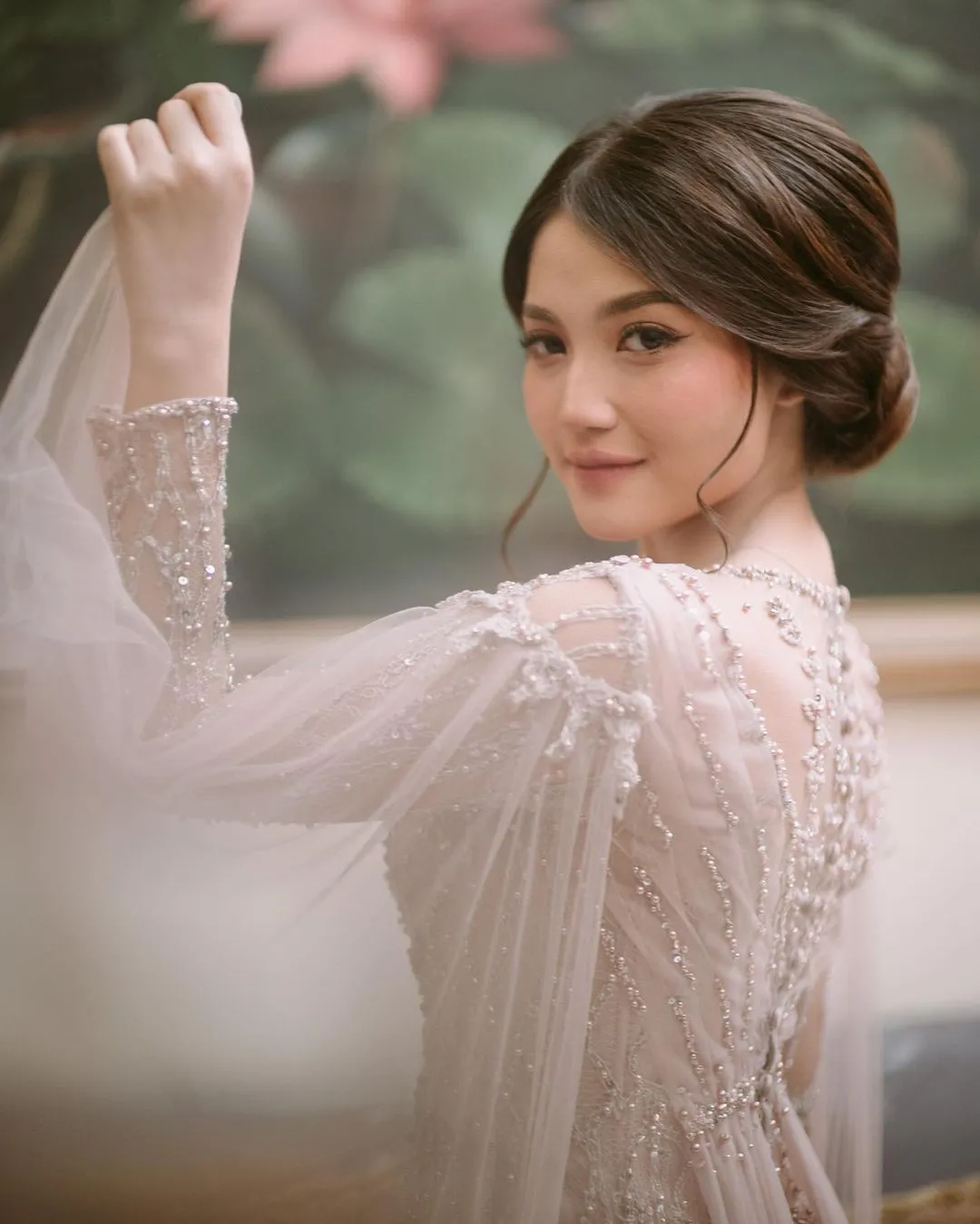 Potret Cantik Mirriam Eka Kekasih Julian Jacob (Credit: Instagram/mariaeka_/@kalopsia.photo)