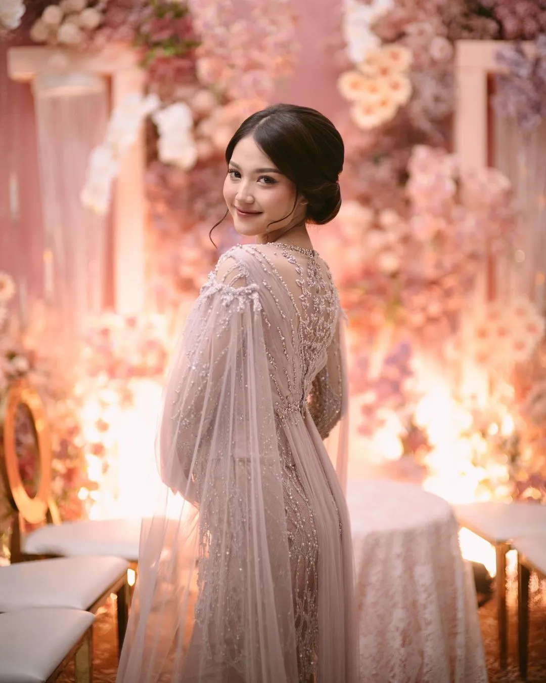 Potret Cantik Mirriam Eka Kekasih Julian Jacob (Credit: Instagram/mariaeka_/@kalopsia.photo)