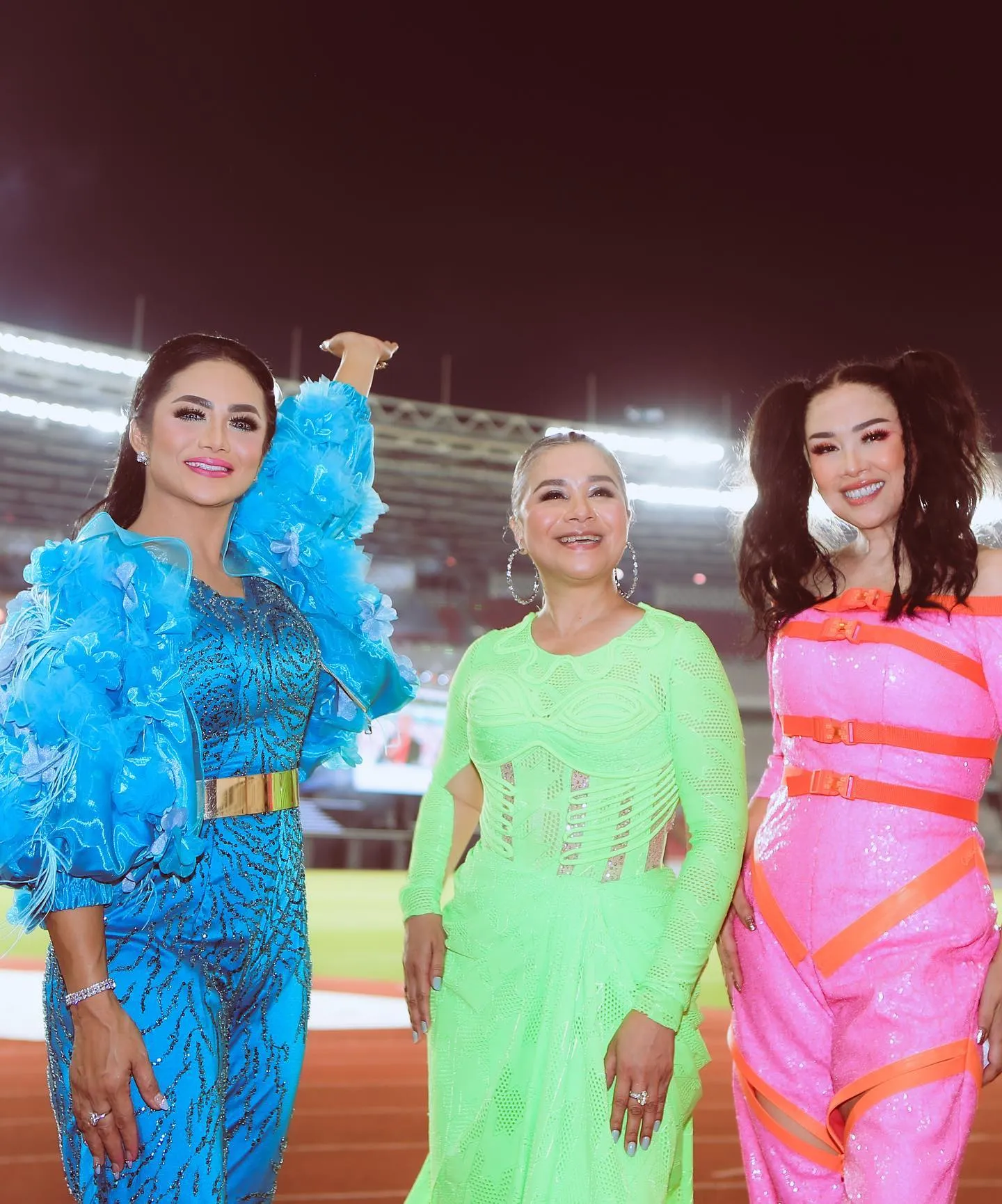 (credit: instagram.com/krisdayantilemos)