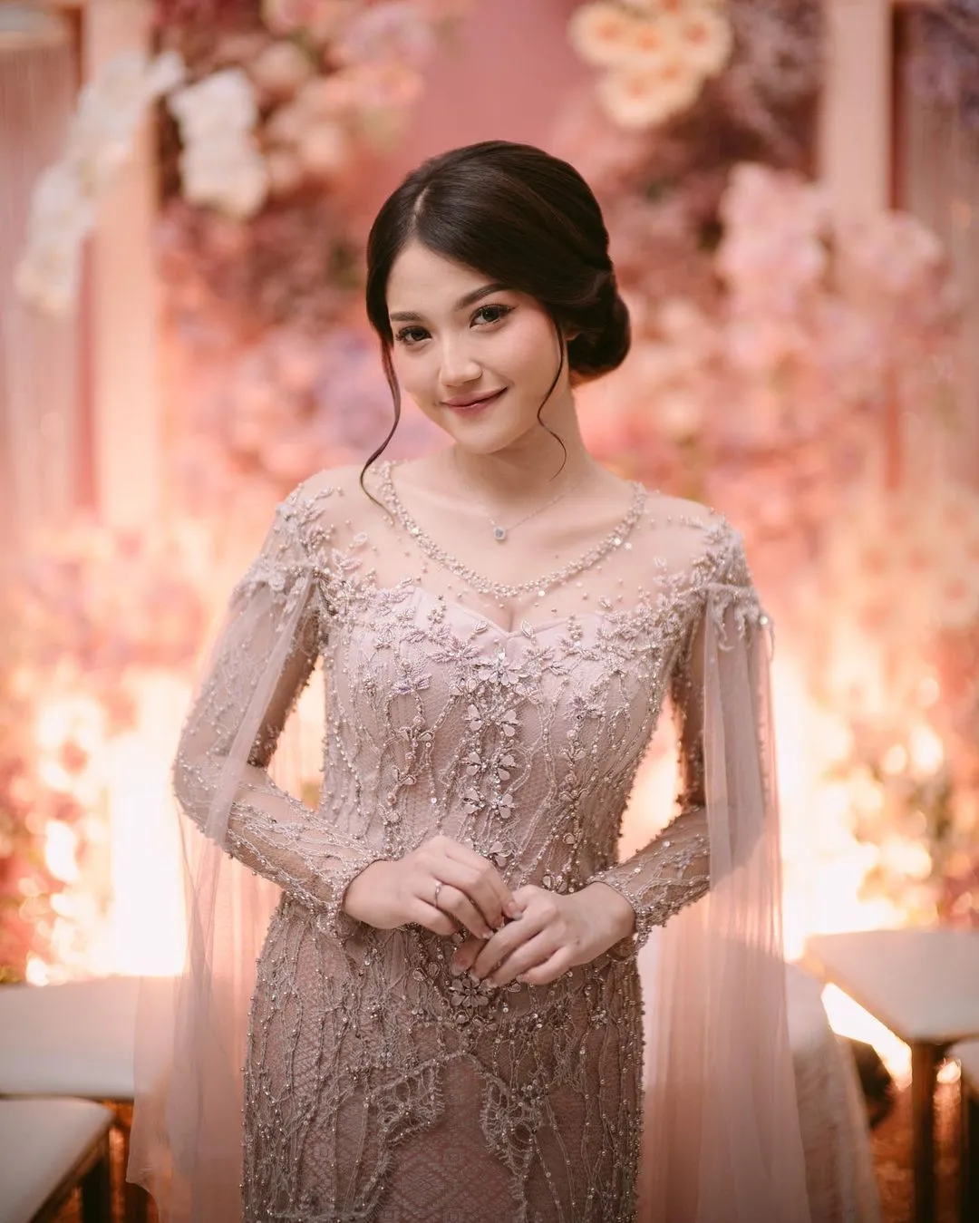Potret Cantik Mirriam Eka Kekasih Julian Jacob (Credit: Instagram/mariaeka_/@kalopsia.photo)