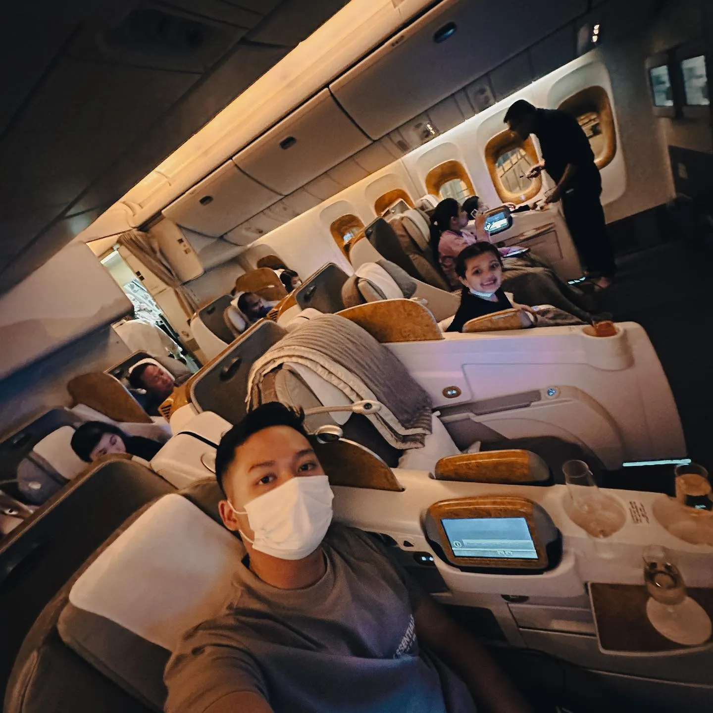 Anang dan Ashanty liburan ke Swiss (credit: instagram.com/azriel_hermansyah)